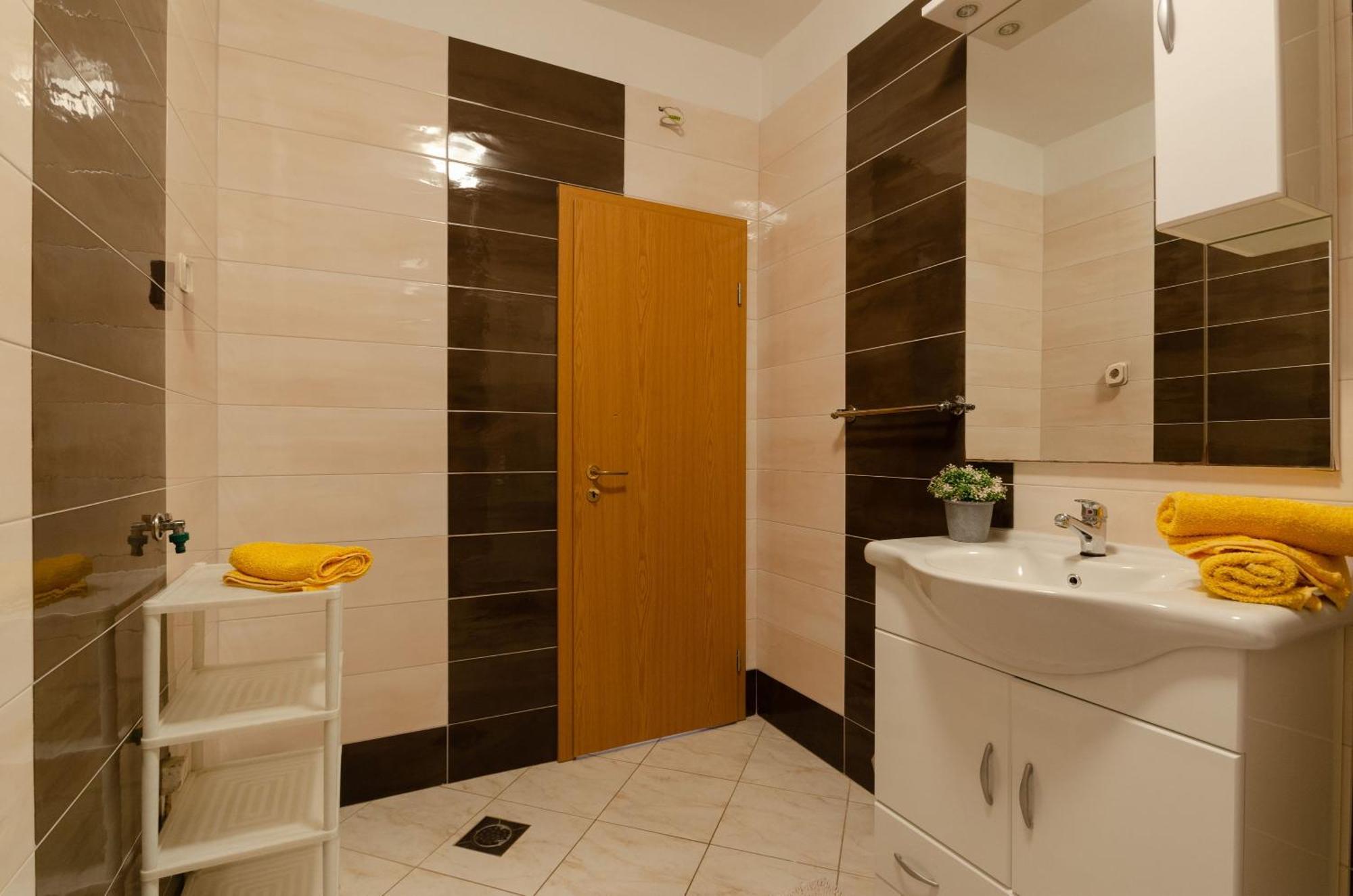 Apartmani Juraj Zavalatica Bilik gambar